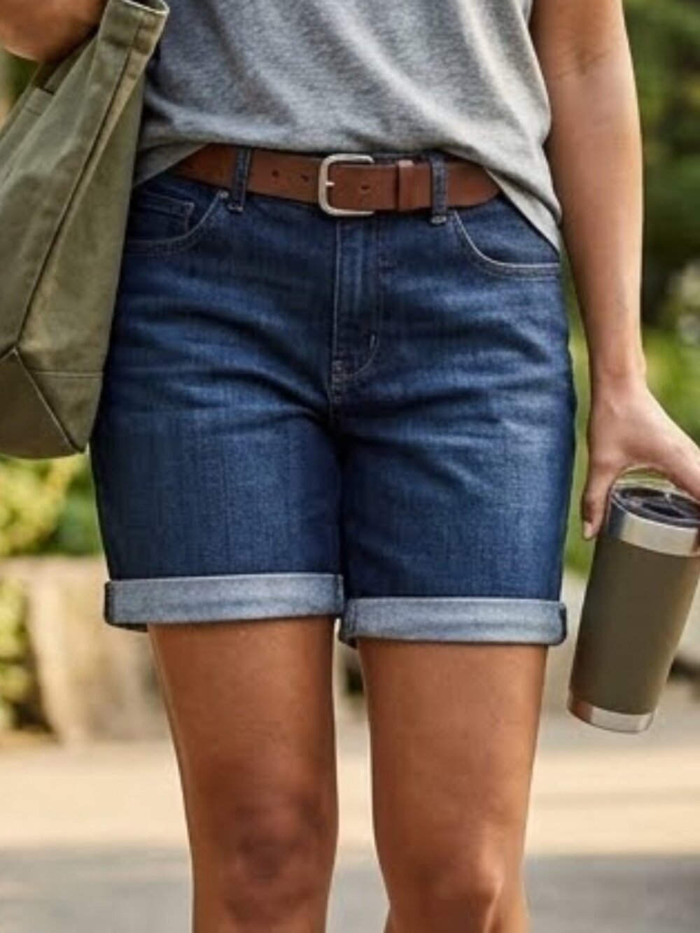 Eddie Bauer Boyfriend Women's Dark Wash Rolled Hem Denim Midrise Shorts Size 14